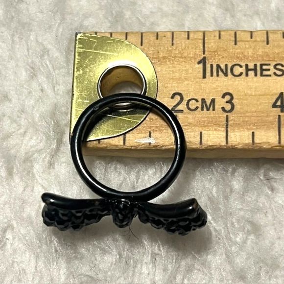 Black Ribbon Bow Rhinestone Glitter Ring - Picture 6 of 6